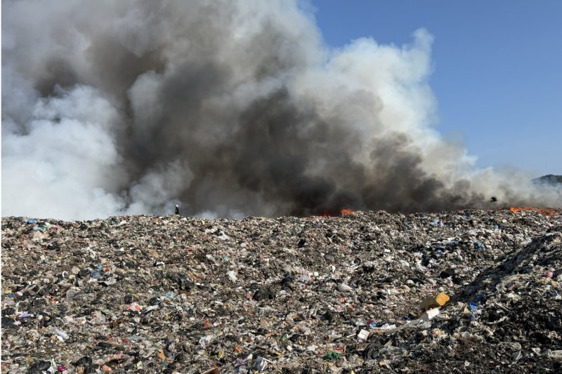 Bangkok Post - Phuket city residents warned of smoke from landfill fire