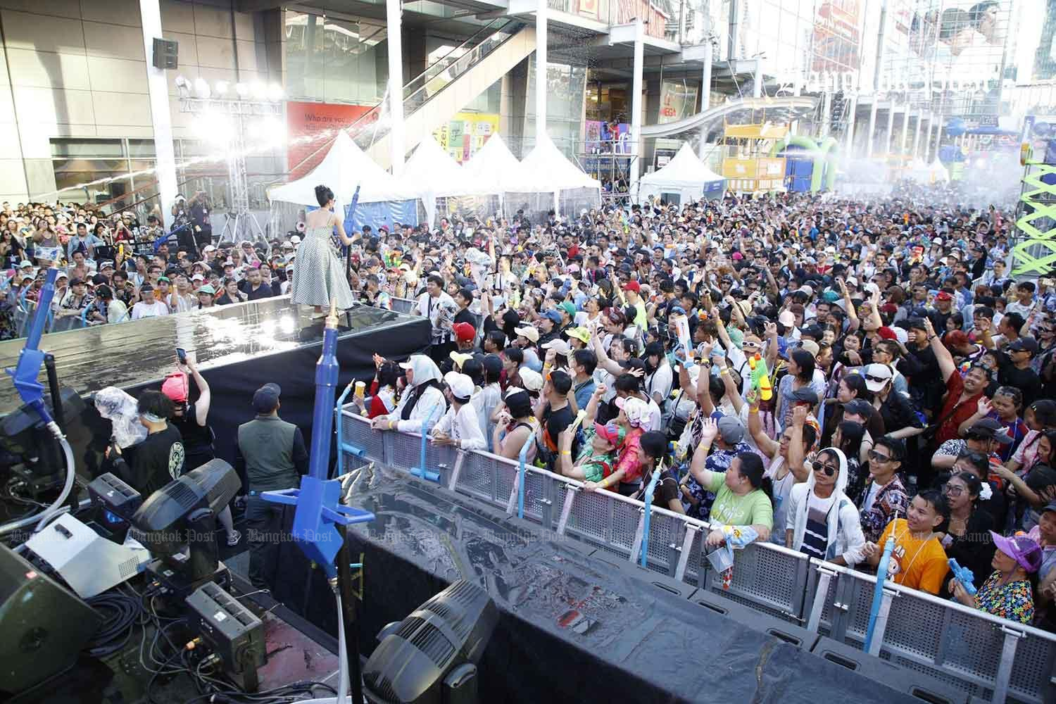 Songkran Festival officially begins