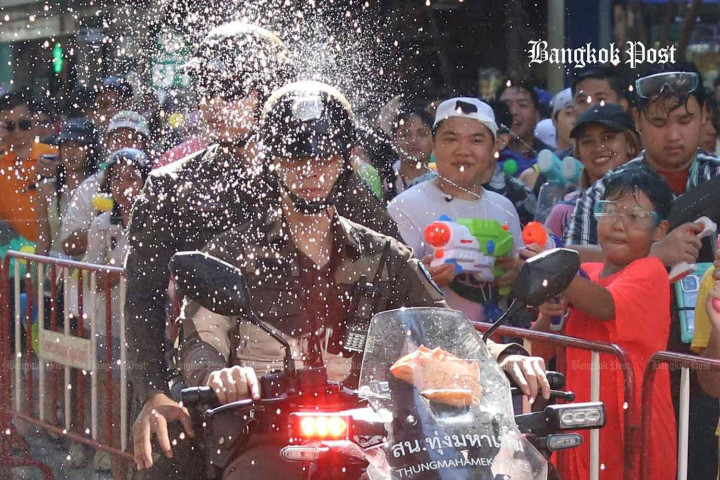 Songkran Festival officially begins