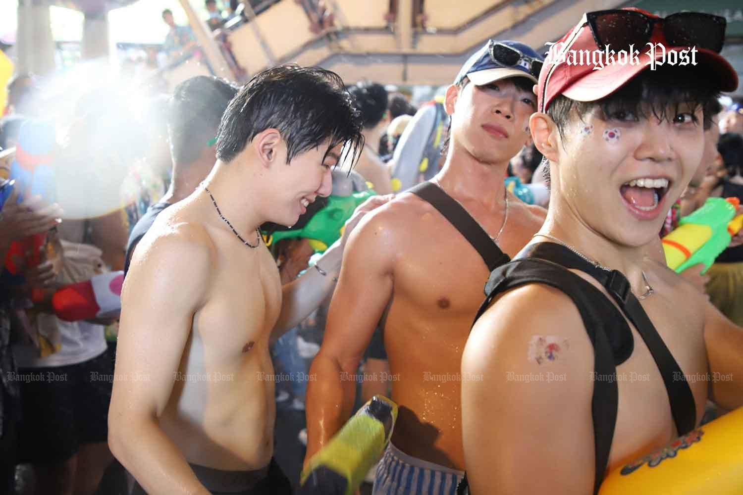 Songkran Festival officially begins
