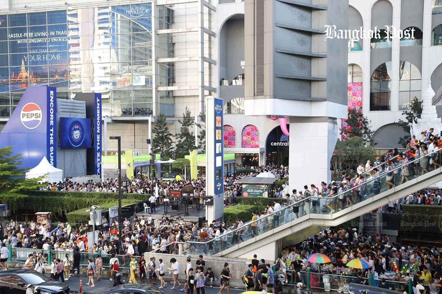 Songkran Festival officially begins