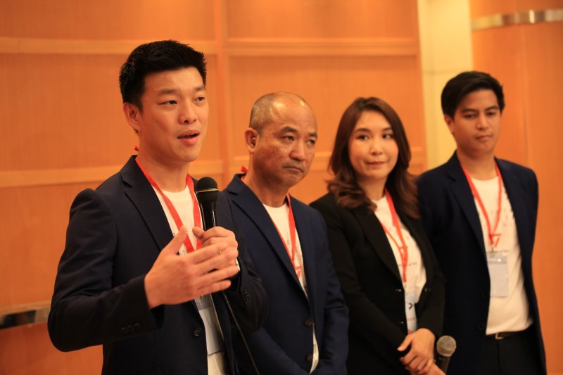Members of the dissolved Move Forward Party address the media on Aug 9, 2024, the day before the official introduction of the People’s Party as its successor. From left: Leader Natthaphong Ruengpanyawut, secretary-general Sarayut Jailak, deputy leader Sirikanya Tansakun, and party spokesman Parit Wacharasindhu. (Bangkok Post file photo)