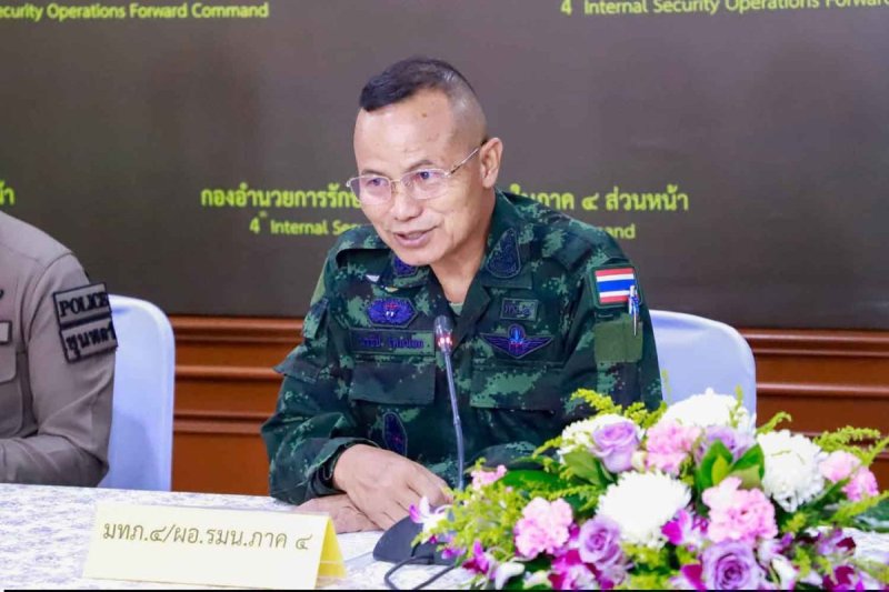 Lt Gen Norathip Phoynok, commander of the 4th Army Area, has received support from the prime minister and defence minister, who say the job of overseeing security in the South is very demanding. (Photo supplied)