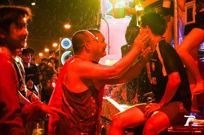 Senior monk reprimanded for 'improper' Songkran fun
