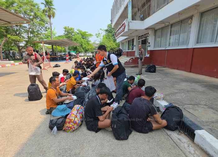 Eary morning pursuit nets 145 illegal Myanmar migrants in Phitsanulok