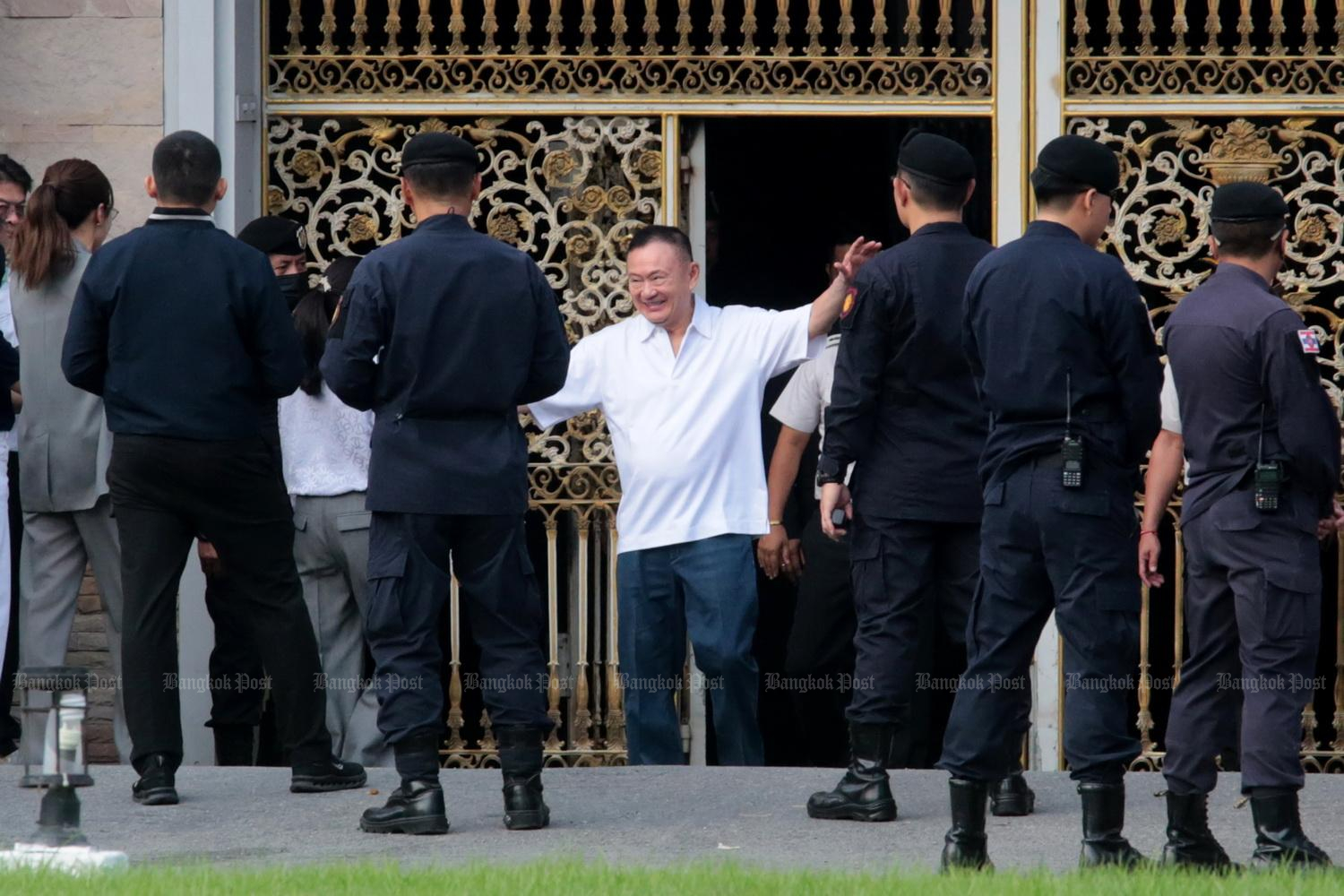 Former PM Thaksin released from prison