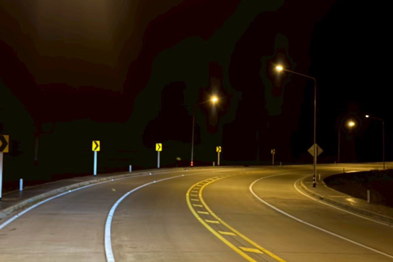 At high-risk locations — intersections, sharp curves, bottlenecks, community areas and heavy-traffic sections — street lighting has been maintained at normal levels. (Photo: Department of Rural Roads)