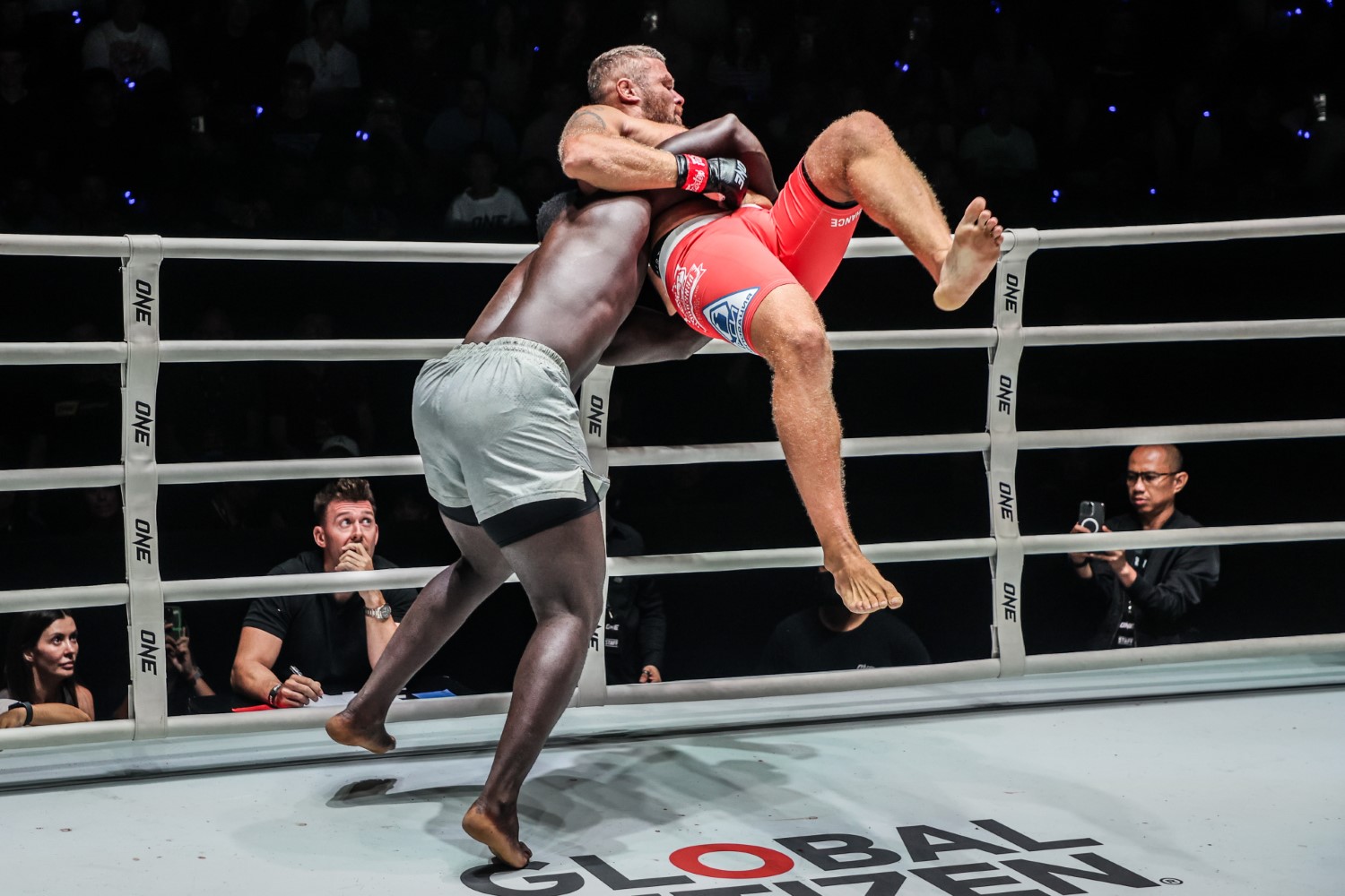 Reug Reug slams Anatoly Malykhin to the canvas at Lumpinee Stadium