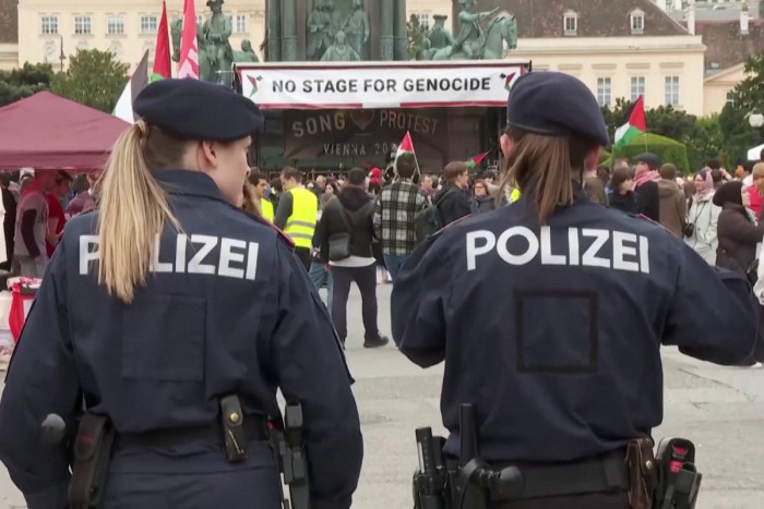 Hundreds attend anti-Eurovision open air concert in Vienna