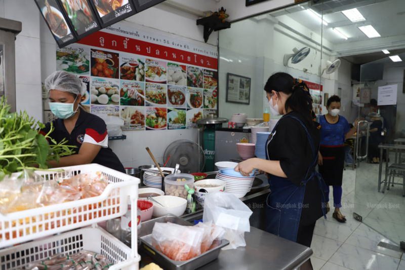 A noodle shop in Saphan Kwai area of Bangkok. (Photo: Nutthawat Wichieanbut)
