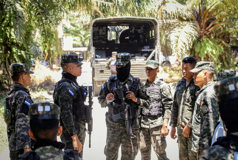 Honduras is preparing to crack down on gang violence, which plagues the country with a homicide rate of 24 killings for every 100,000 inhabitants.