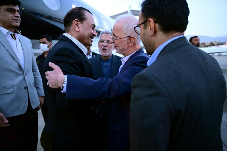 Pakistan military chief arrives in Tehran in push to end Iran war