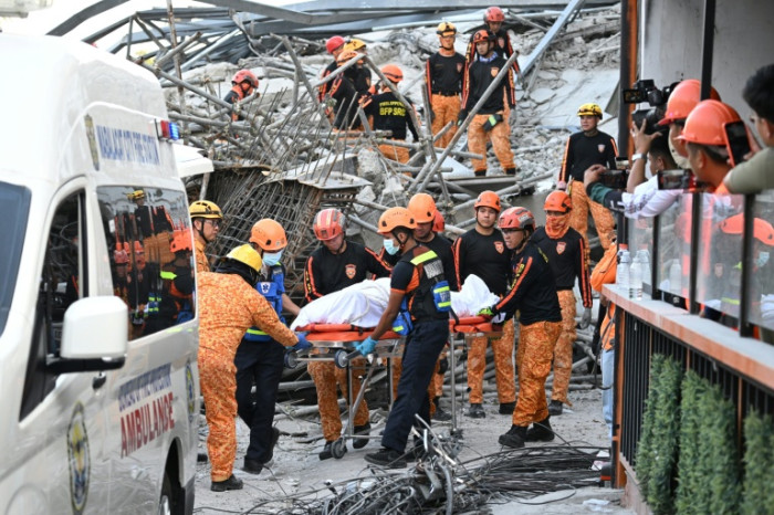 Philippine construction collapse toll hits four, over dozen missing