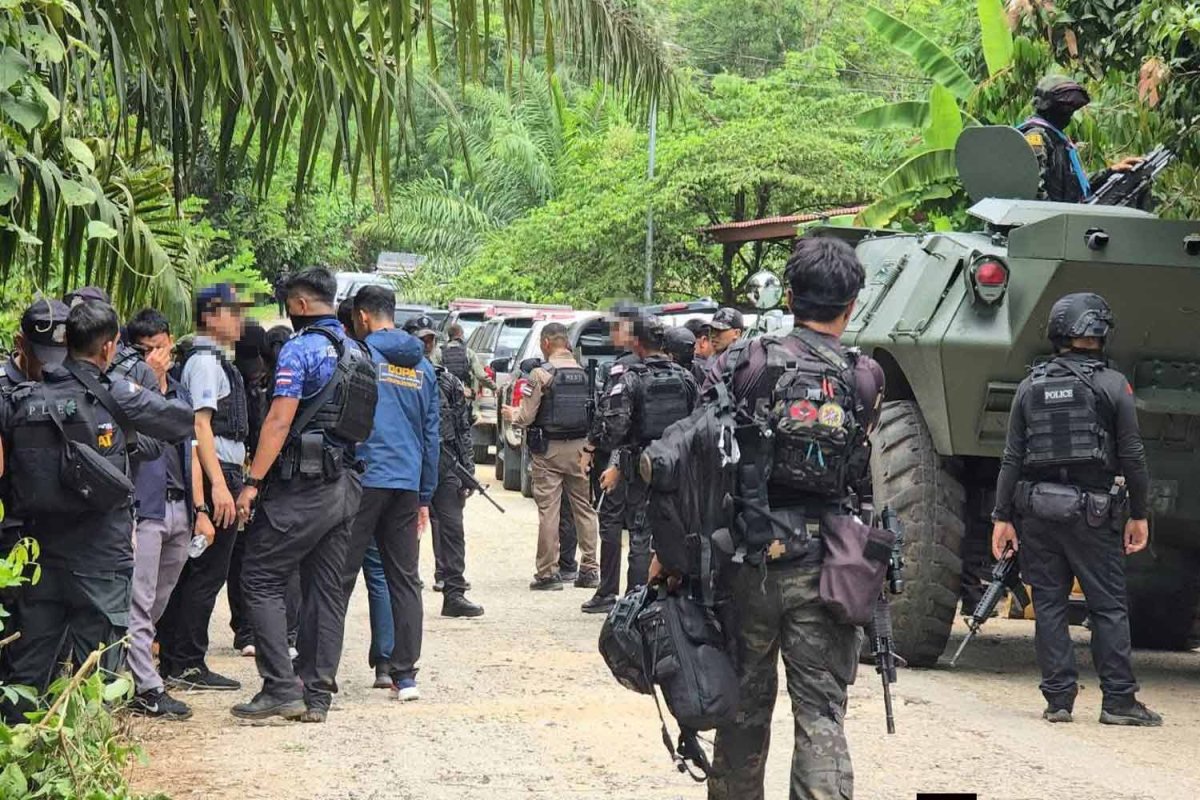 Bangkok Post - Ranger killed in siege to arrest southern insurgent suspects