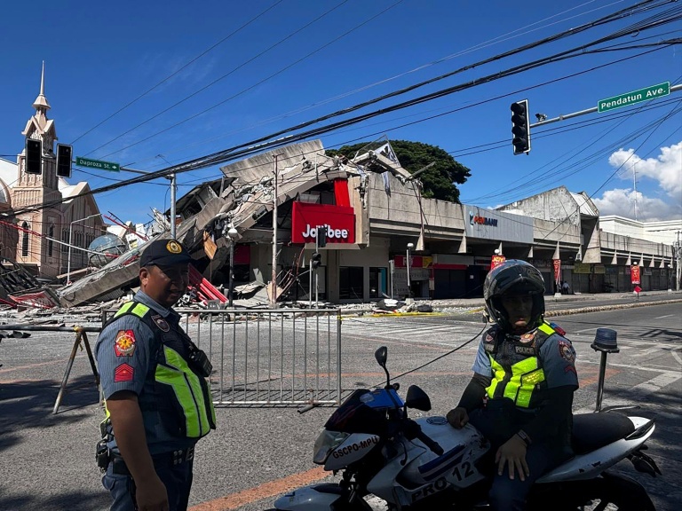 Buildings including a Jolibee restaurant collapsed following a 7.8-magnitude earthquake that hit off Mindanao island. (Photo: AFP)