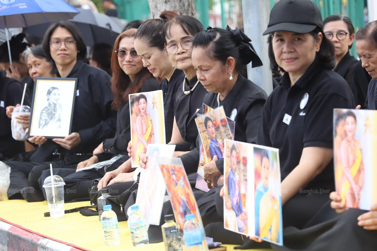 Mourners line procession route to pay tribute to Princess Bajrakitiyabha