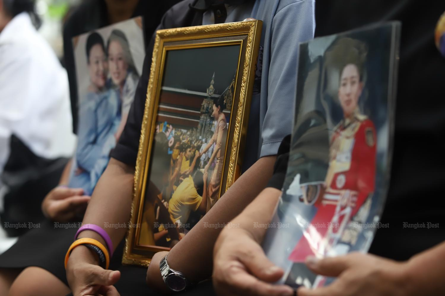 Mourners line procession route to pay tribute to Princess Bajrakitiyabha