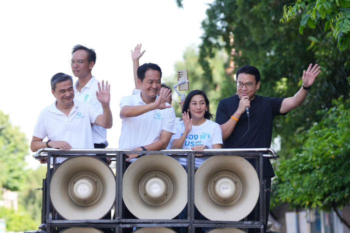 Democrat leader Abhisit says Bangkok can change