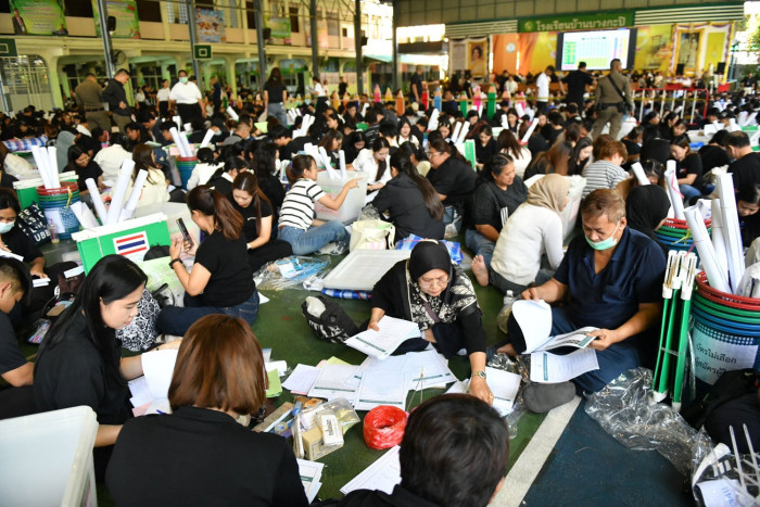 City Hall vows transparency on eve of Bangkok election