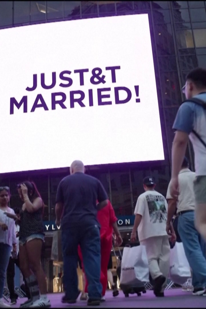 Taylor Swift and Travis Kelce are married, publicist says