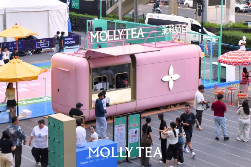 The Molly Tea logo that attracted Louis Vuitton’s ire. (Photo: Molly Tea Thailand Facebook account)