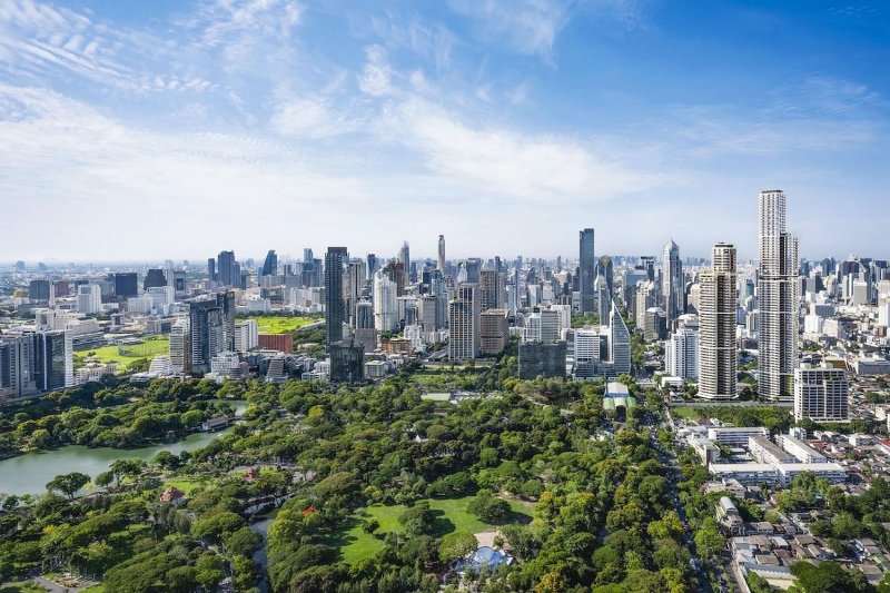 Due to the stagnant condo market, asking prices for land in Greater Bangkok are flat and some areas face discounts of up to 40%.