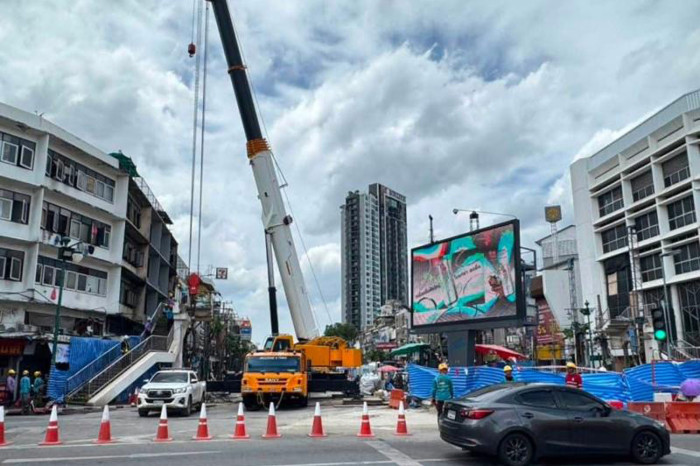 Bangkok Steps Up Repairs After Purple Line Tunnel Seepage, Road Subsidence