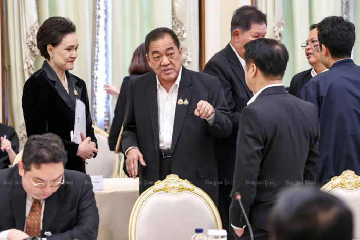 Thai firms told to monitor Mideast developments