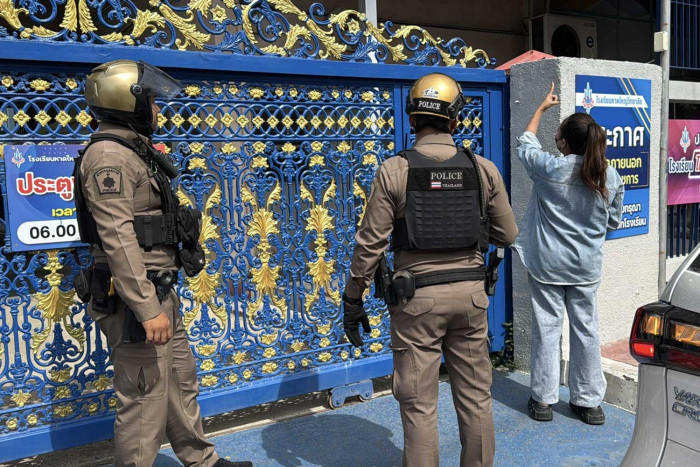 School closes classes after sacked foreign teacher’s threat