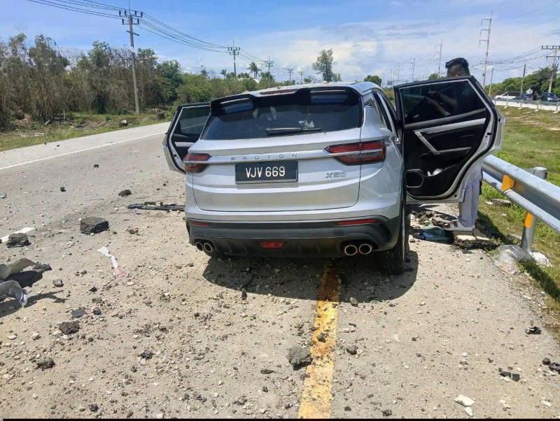 A car bombing incident in the Tak Bai district of Narathiwat province injures two people in June 2026. (Photo: Abdulloh Benjakat)