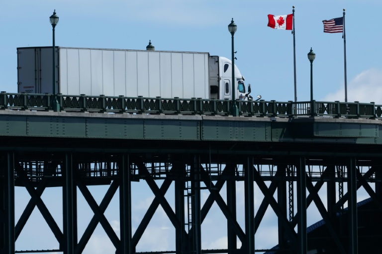 A large transport truck crosses the Peace Bridge from Buffalo, New York, into Canada at Fort Erie, Ontario, on Aug 18, 2026. (Photo: AFP)