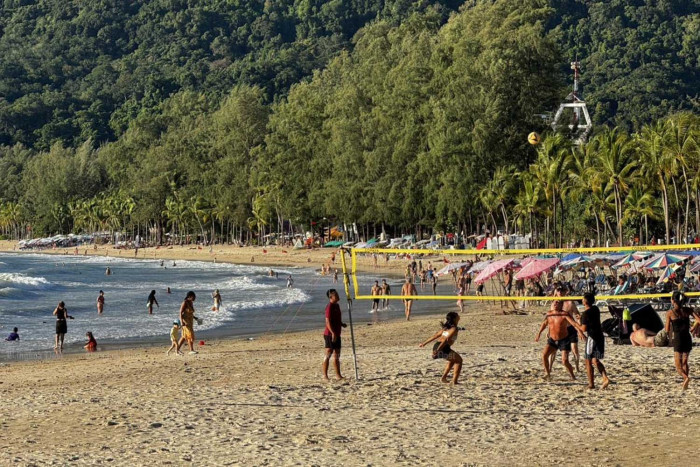Visas of troublemaking visitors to be revoked