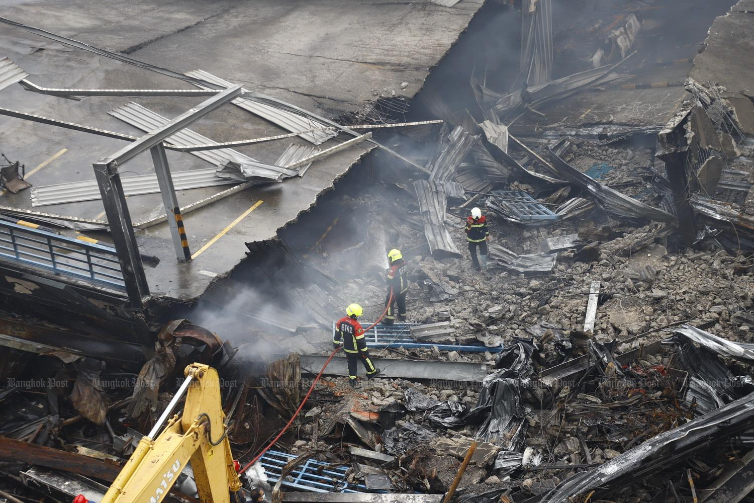 Fierce fire ravages Bangkok’s Klongthom Center