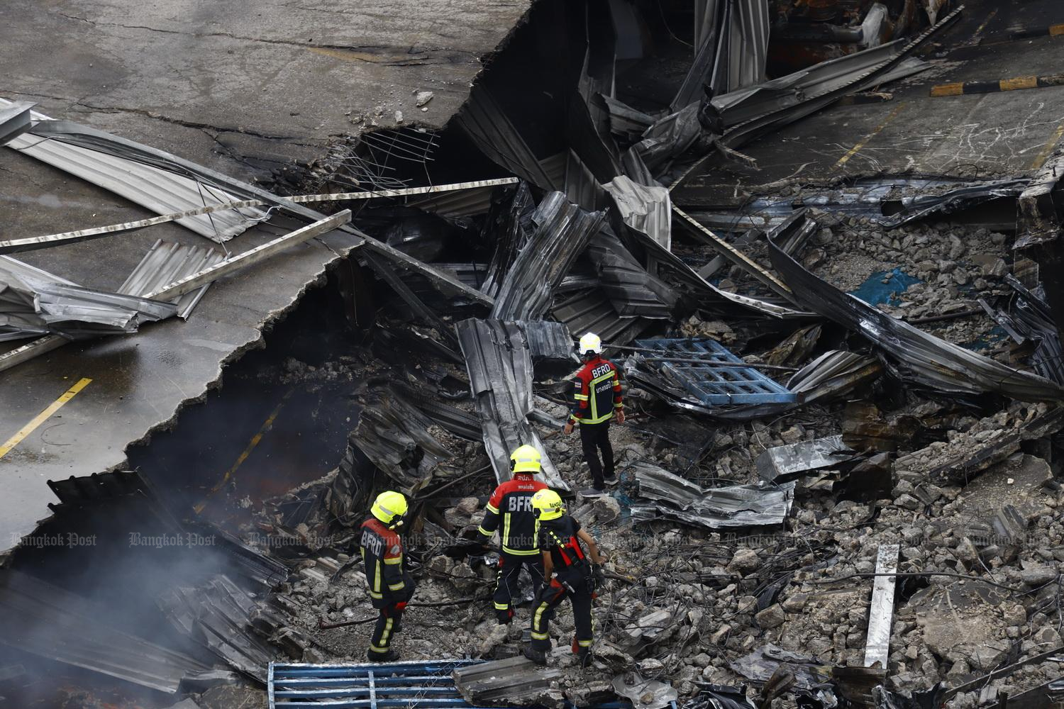Fierce fire ravages Bangkok’s Klongthom Center