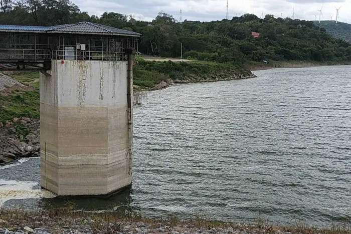 NE faces drought as South braces for floods