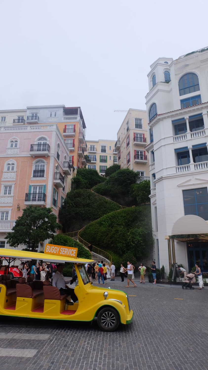 The Dragon Stairway evokes the famous Lombard Street in San Francisco. (Photo: Thana Boonlert)