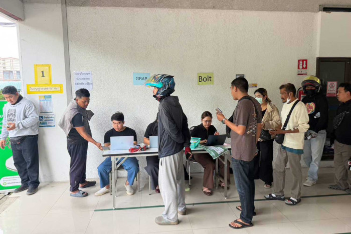 Thailand moves to regulate app-based taxi drivers