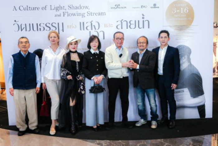 "A Culture of Light, Shadow and Flowing Stream" Art Exhibition Opens at Siam Paragon