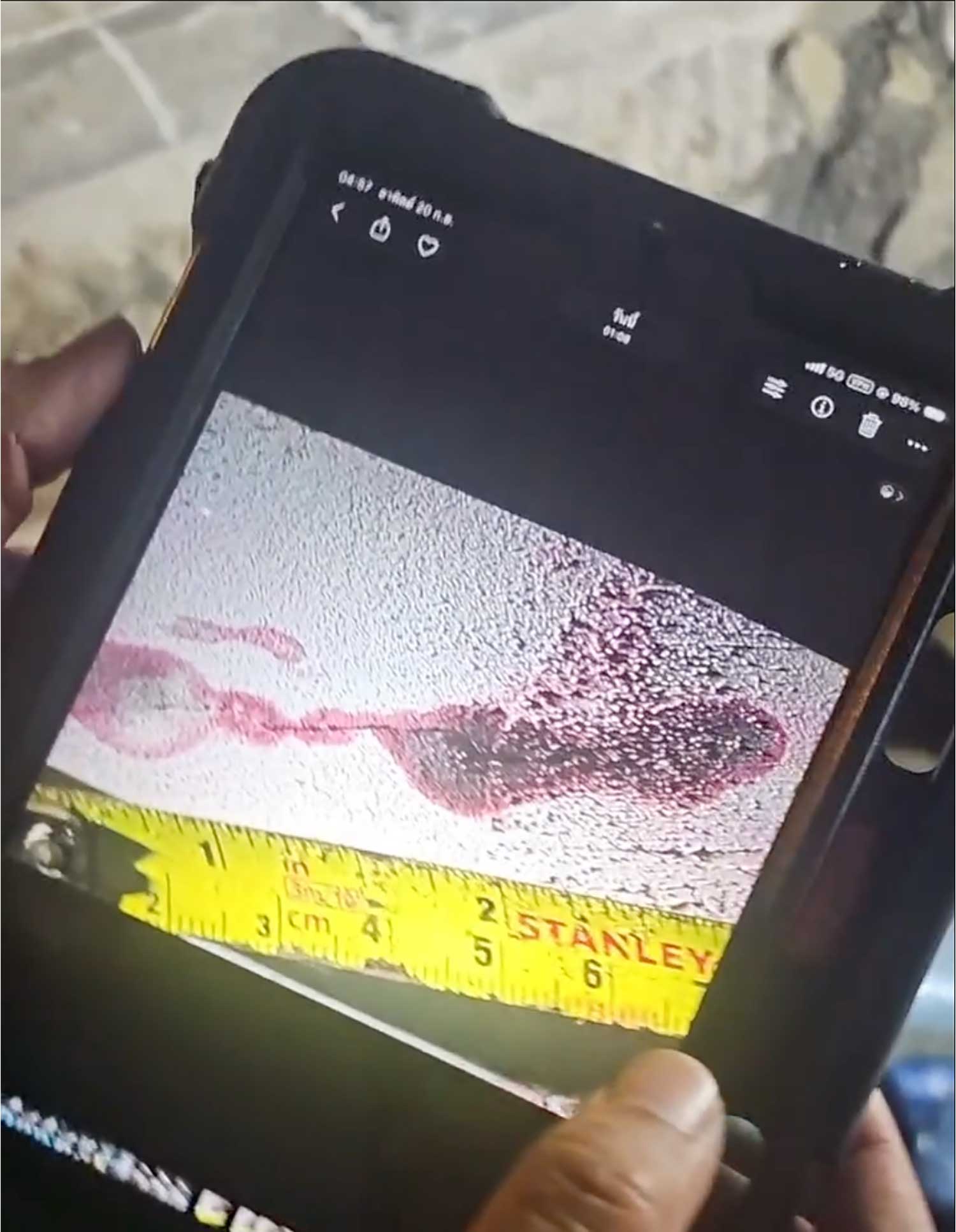 The close-up picture shows the crack on the fuel pipe. Photos: screenshots from Bangkok governor Chadchart Sittipunt's Facebook page.