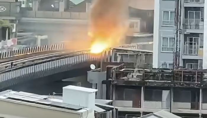 MRT train services suspended, fire on track - Bangkok Post