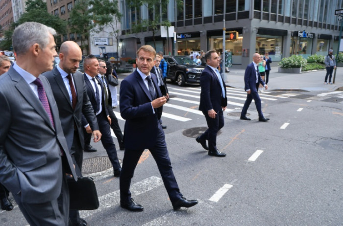 Macron holds ‘constructive’ talks with Trump - Bangkok Post