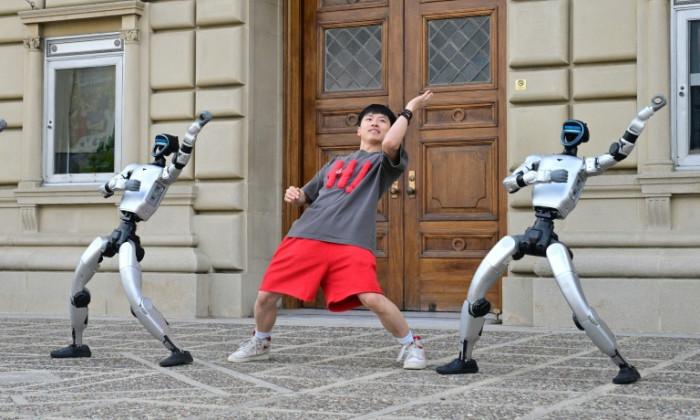 China's robot dancers limber up for America's Got Talent final - Bangkok Post
