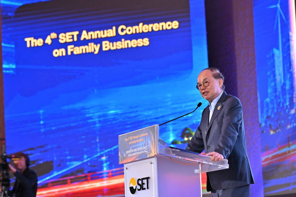 SET courts four major firms for Thai listings