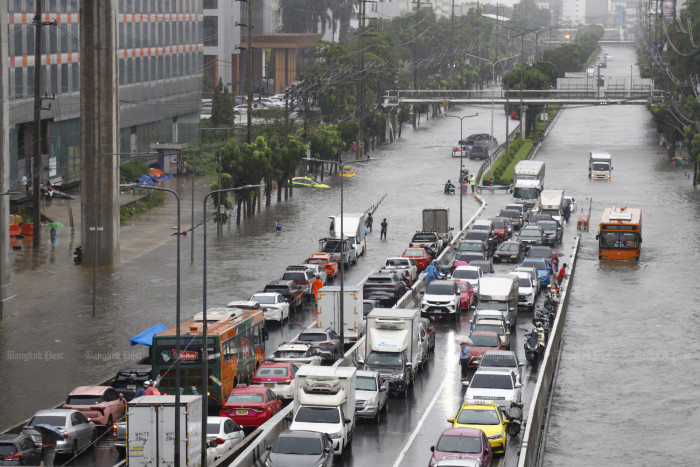 THAI offers flood-affected ticket holders free date change - Bangkok Post