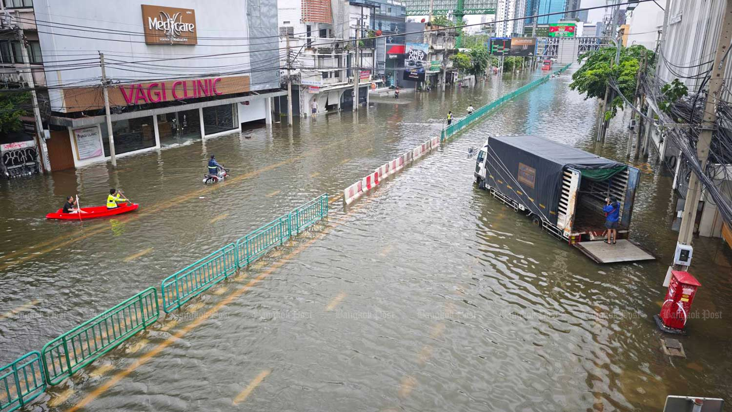 Phetchaburi Road