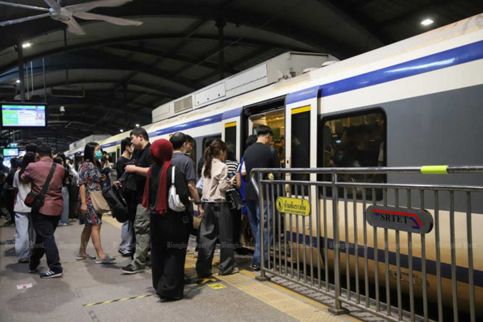 CP firm to run Airport Rail Link until January under same rules - Bangkok Post