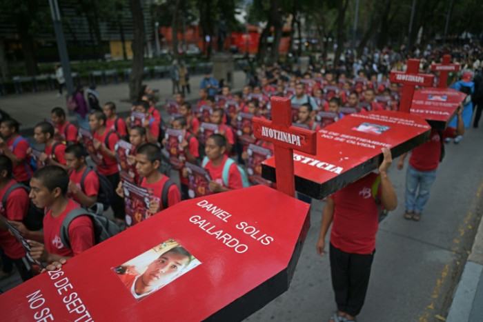 Thousands protest ahead of Mexican president's report on missing students - Bangkok Post