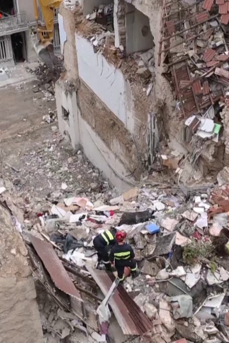 Several die after gas-linked explosion collapses a building in Athens