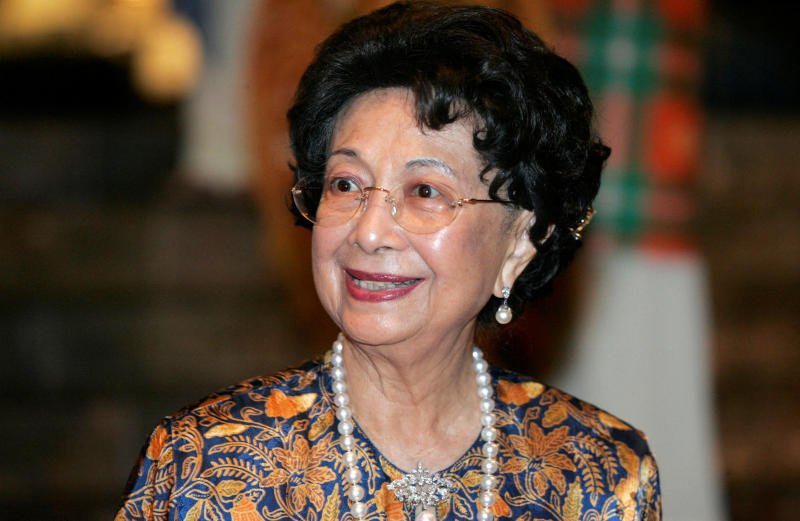 马来西亚任职时间最长的总理马哈蒂尔的妻子去世，享年100岁 – 曼谷邮报