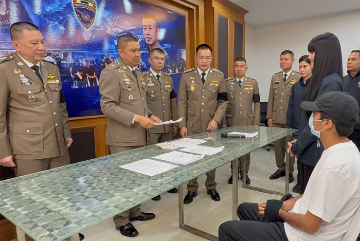 Chinese and Korean fugitives wanted for fraud arrested in Thailand - Bangkok Post